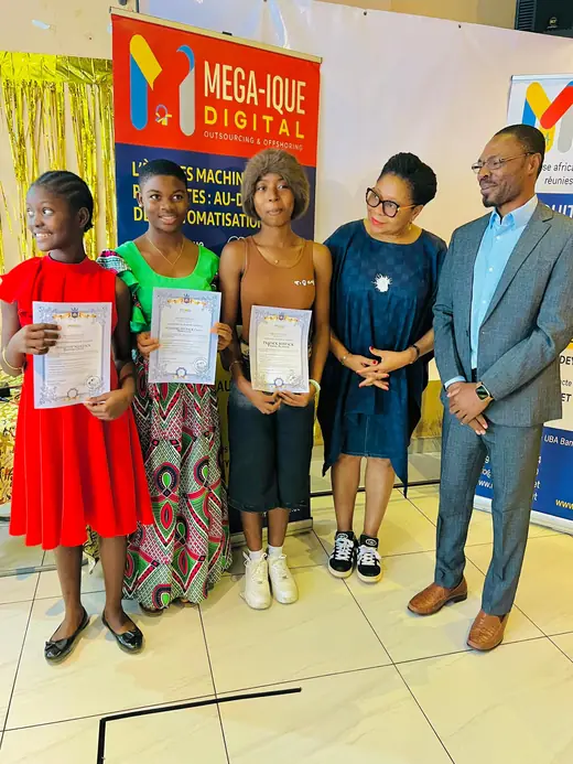 Remise Certificats Groupe — Mega-Ique Digital