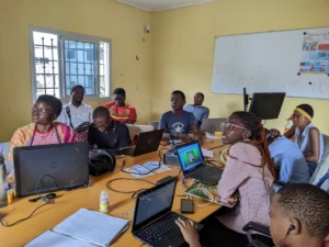 Session de formation DevOps en salle, Mega-Ique Digital à Douala